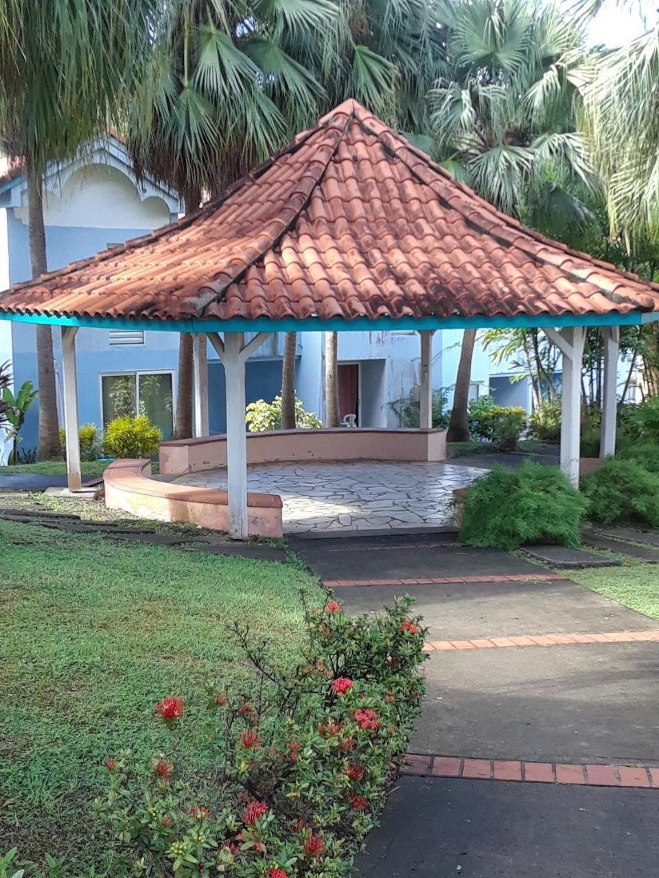 Residence Des Salines Sainte-Anne Exterior foto
